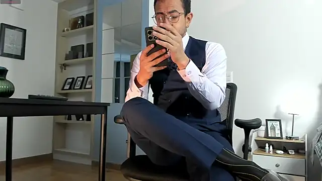 pablo-rincon95 online show from June 10, 2026, 11:31 am