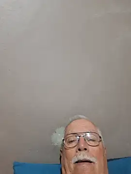 Snapshot of NawtyB1965 chatting on August 4, 2026, 3:43 am NawtyB1965 online show from August 4, 2026, 3:43 am