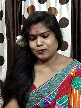 yoursweety09 online show from July 23, 2026, 7:50 am