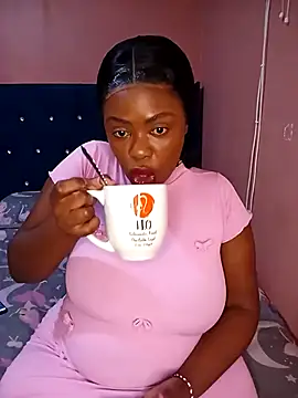 Luciouslips00 online show from July 31, 2026, 4:28 pm