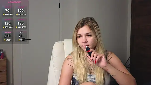 Kate Legend online show from July 26, 2026, 3:36 am