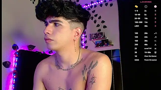 LyleBennett  online show from February 25, 2025, 10:47 am