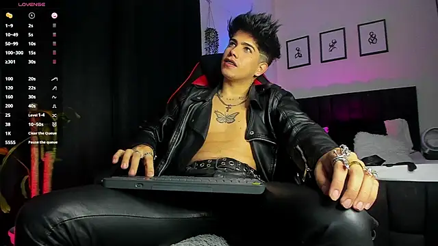 LyleBennett  online show from July 12, 2026, 2:41 pm