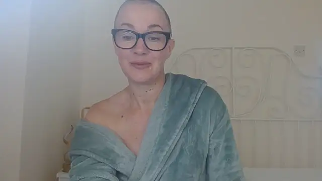 ELEGANT-ARIA36 online show from June 11, 2026, 7:28 am