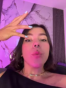 Snapshot of luccianagreyy chatting on July 6, 2026, 3:03 pm luccianagreyy online show from July 6, 2026, 3:03 pm