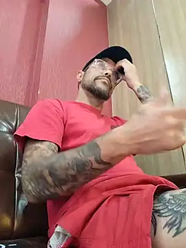 Snapshot of mileflav0r chatting on December 23, 2024, 10:21 am mileflav0r online show from December 23, 2024, 10:21 am