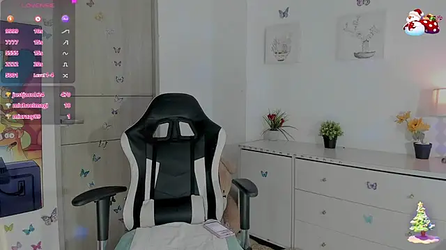 Snapshot of misscassidy_ chatting on December 16, 2024, 4:45 am misscassidy online show from December 16, 2024, 4:45 am