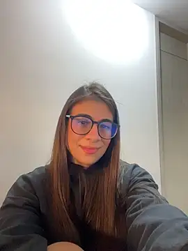 MariaIsabella8 online show from June 3, 2026, 11:21 pm