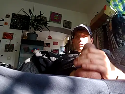 Gilgamesch1704 online show from May 31, 2026, 5:04 am