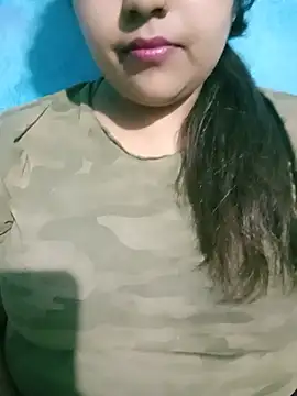 Love-Veronica online show from July 23, 2026, 6:17 pm
