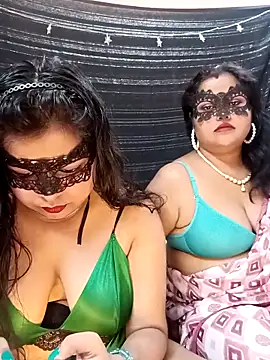 hottbabycam online show from June 10, 2026, 2:49 pm