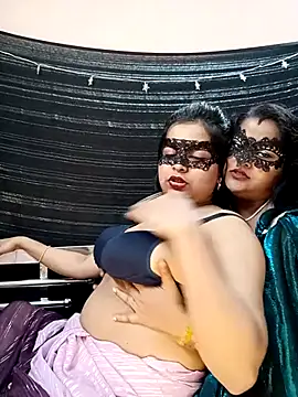 hottbabycam online show from June 12, 2026, 3:22 pm