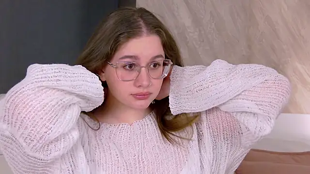 EllieHayes online show from June 1, 2026, 11:01 am