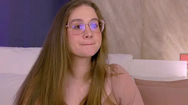 EllieHayes online show from June 22, 2026, 7:00 pm
