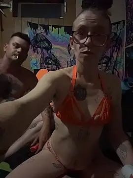 Stonermama666420 online show from June 12, 2026, 4:44 am