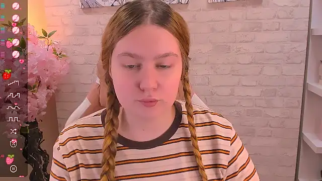 Snapshot of Ellie_Wellie chatting on November 10, 2025, 12:48 pm Ellie Wellie online show from November 10, 2025, 12:48 pm