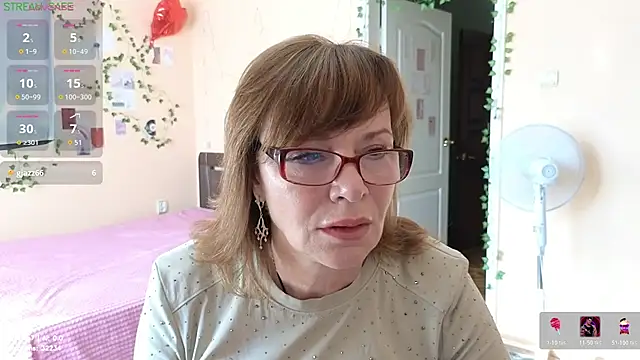 Snapshot of Miss_Moren chatting on July 24, 2026, 4:10 am Miss Moren online show from July 24, 2026, 4:10 am