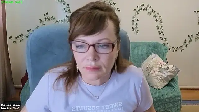 Snapshot of Miss_Moren chatting on July 27, 2026, 5:14 am Miss Moren online show from July 27, 2026, 5:14 am
