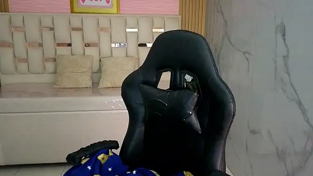 Snapshot of honey_torres_sub chatting on July 9, 2026, 1:15 pm honey torres sub online show from July 9, 2026, 1:15 pm