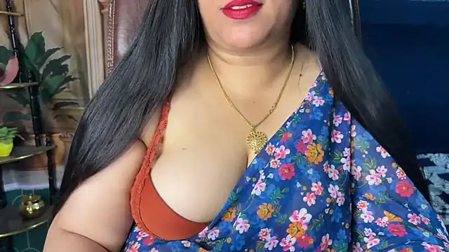 FlatVincy4 online show from April 29, 2026, 4:49 am