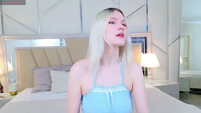NellieLoyns online show from May 31, 2026, 5:09 pm