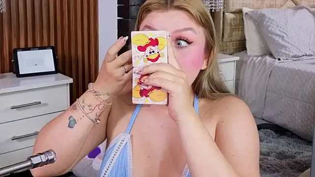 LolaAngellx online show from July 20, 2026, 9:06 pm