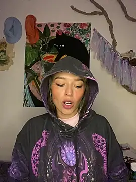 Snapshot of BlueStoneX chatting on June 20, 2026, 7:55 am BlueStoneX online show from June 20, 2026, 7:55 am