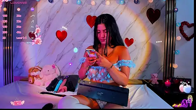 Snapshot of Lana_Parker_01 chatting on July 13, 2026, 2:47 am Lana Parker 01 online show from July 13, 2026, 2:47 am