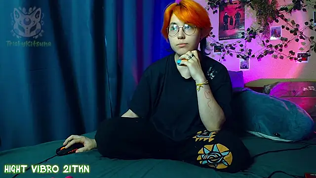 TrickyKitsune online show from July 9, 2026, 4:22 pm