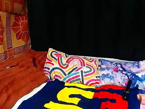 Thickbootykim online show from May 16, 2026, 12:07 am