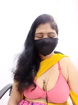 Snapshot of Lucky-Deepthi chatting on May 12, 2026, 9:34 pm Lucky-Deepthi online show from May 12, 2026, 9:34 pm