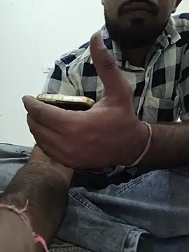 13lusty online show from June 17, 2026, 6:49 am