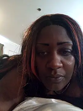 Snapshot of ExoticChocolit chatting on February 8, 2026, 8:12 pm ExoticChocolit online show from February 8, 2026, 8:12 pm