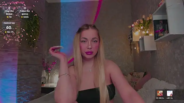 Mika Rayy online show from May 2, 2026, 8:14 pm