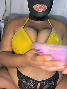 Lilymoonshow online show from May 25, 2026, 9:48 am