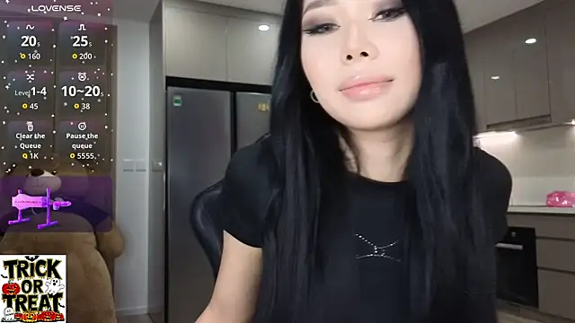 Snapshot of asianqueeny chatting on November 1, 2025, 9:39 pm asianqueeny online show from November 1, 2025, 9:39 pm