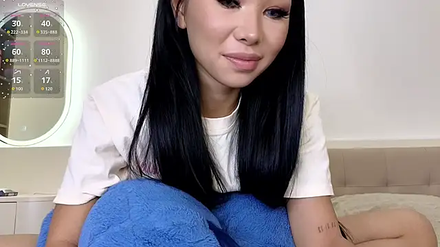 Snapshot of asianqueeny chatting on May 11, 2026, 7:55 pm asianqueeny online show from May 11, 2026, 7:55 pm