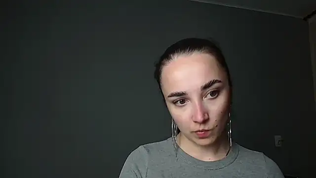 Eva Gloryy online show from May 11, 2026, 7:00 pm