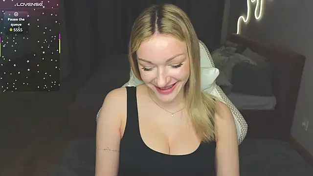 Snapshot of MargaretSweet1 chatting on May 12, 2026, 1:14 am MargaretSweet1 online show from May 12, 2026, 1:14 am