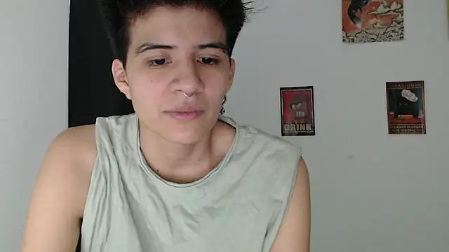 Snapshot of Dha_lia0 chatting on July 13, 2026, 10:34 pm Dha lia0 online show from July 13, 2026, 10:34 pm