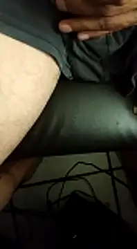 Snapshot of marcello69sexo chatting on February 10, 2025, 1:57 am marcello69sexo online show from February 10, 2025, 1:57 am