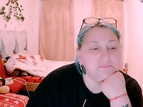 mayamayx online show from May 9, 2026, 7:52 pm