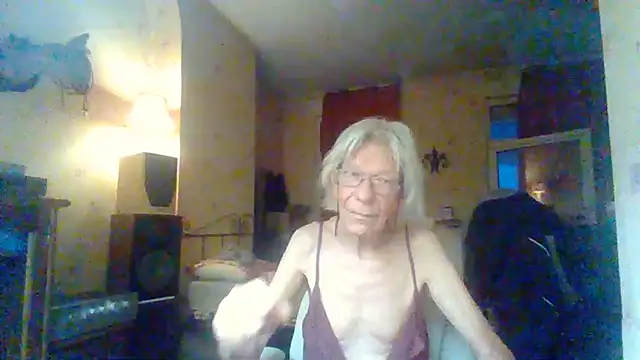 rosanetrav online show from July 17, 2026, 3:35 am