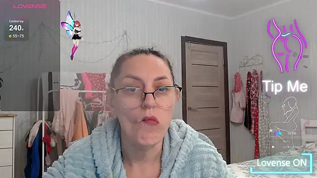 Soffya Soy online show from November 4, 2025, 3:55 pm