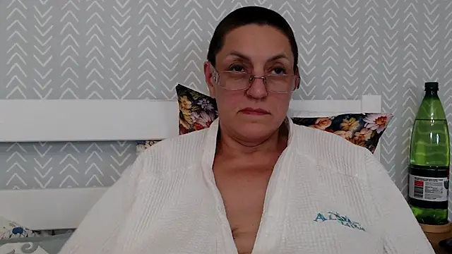 Soffya Soy online show from May 28, 2026, 6:38 pm