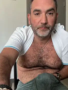 Snapshot of harrychest chatting on June 9, 2026, 3:23 pm harrychest online show from June 9, 2026, 3:23 pm