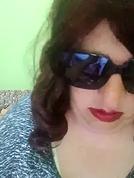 Snapshot of Adrianka chatting on July 17, 2026, 8:57 pm Adrianka online show from July 17, 2026, 8:57 pm