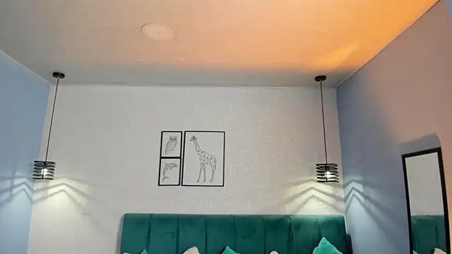 ninna curly online show from July 6, 2026, 3:36 am