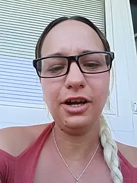 Mia RainX online show from May 28, 2026, 11:51 am