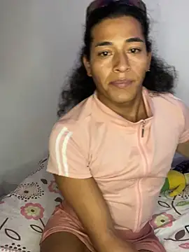 alexiaross96 online show from April 29, 2026, 9:54 pm